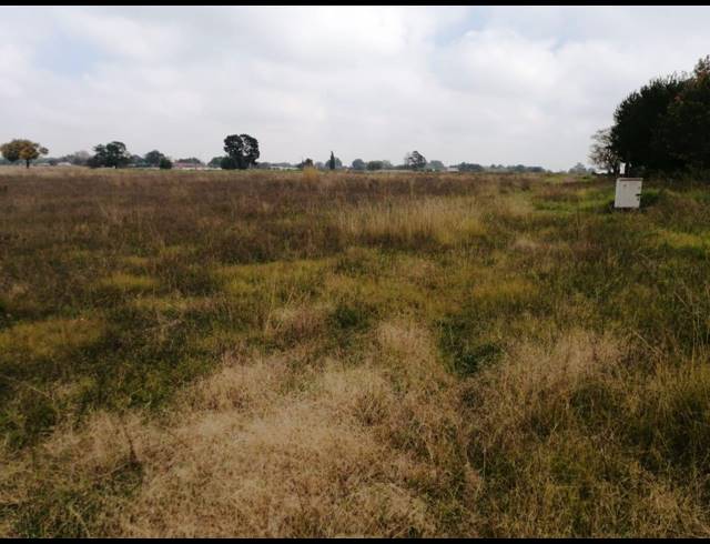 12HA SMALLHOLDING FOR SALE IN BREDELL